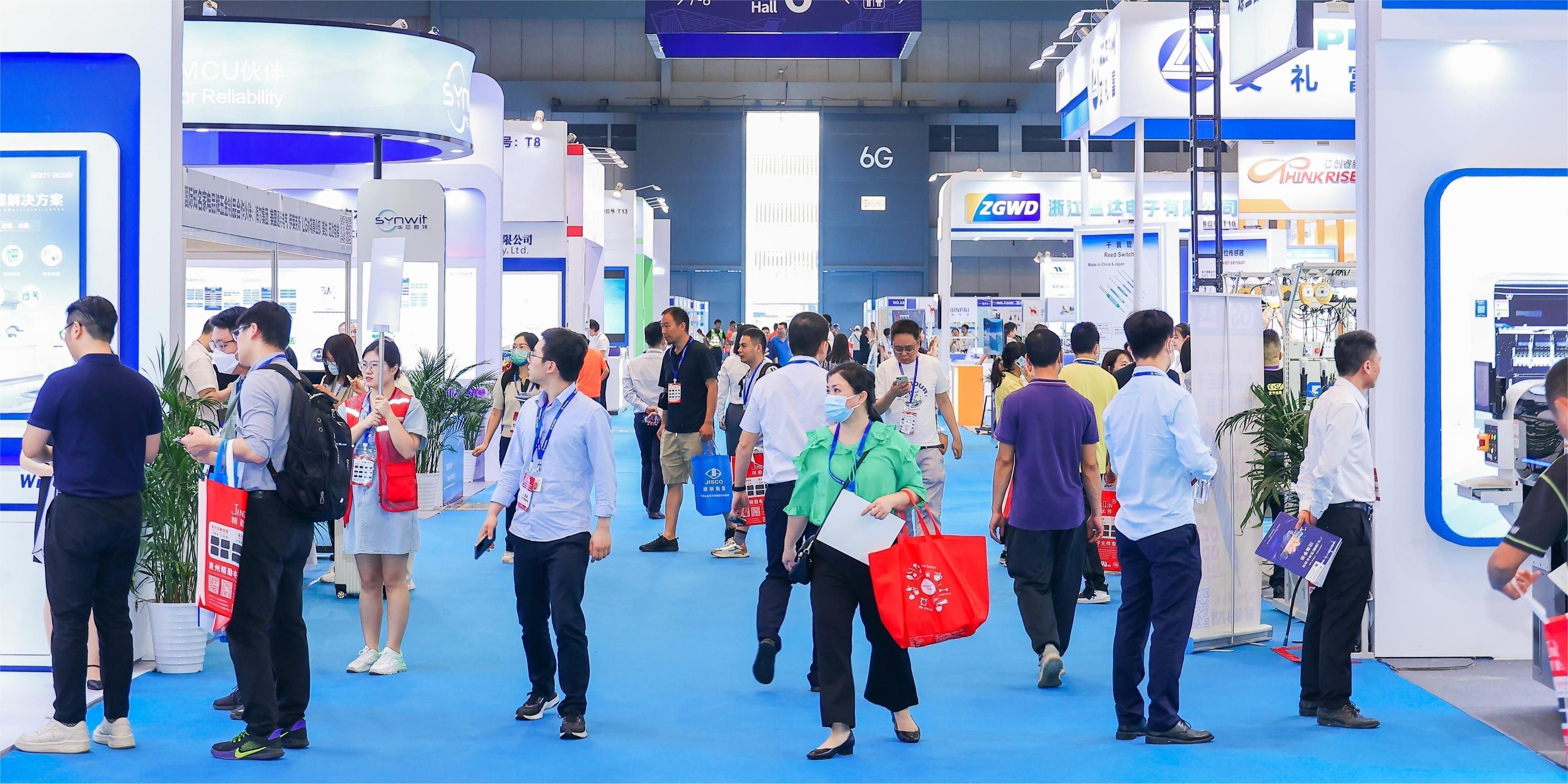 白電巨頭業(yè)績分化：美的海爾海信逆勢增長，格力收入下滑